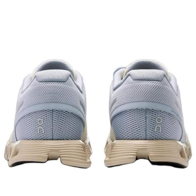 Cloud 5 &laquo;Nimbus Moon&raquo;