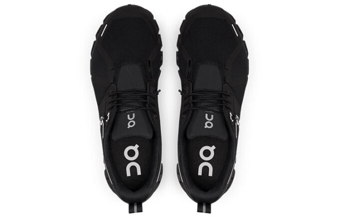 Cloud 5 Waterproof &laquo;All Black&raquo;