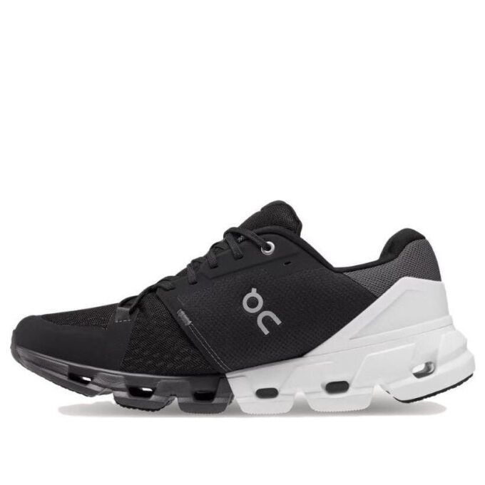 Cloudflyer 4 Wide &laquo;Black White&raquo;