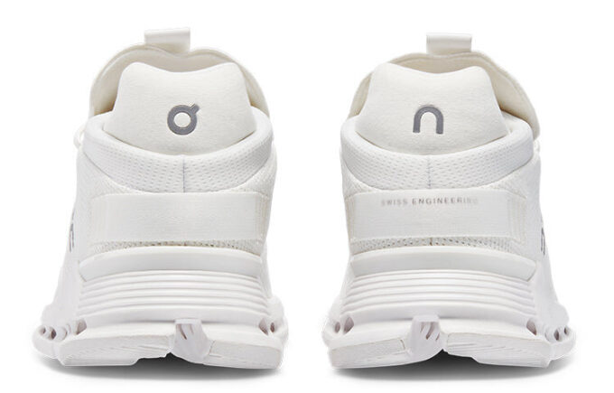 Cloudnova &laquo;Undyed White&raquo;