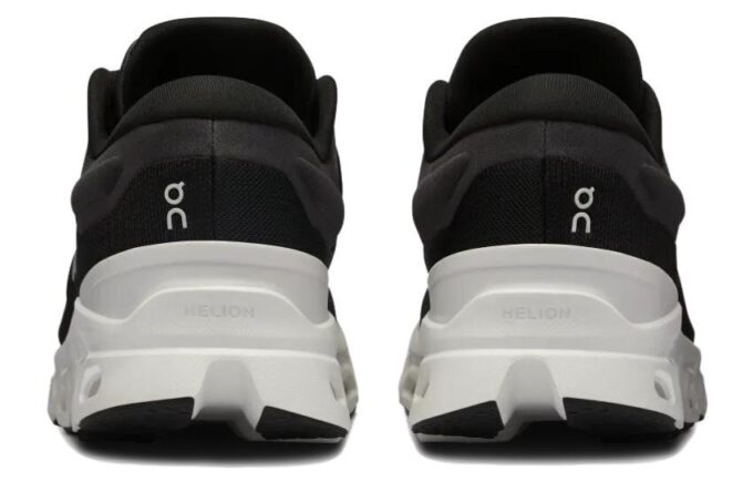 Cloudstratus 3 &laquo;Black White&raquo;