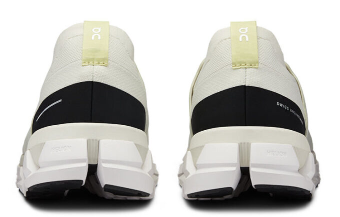 Cloudswift 3 &laquo;Ivory Black&raquo;