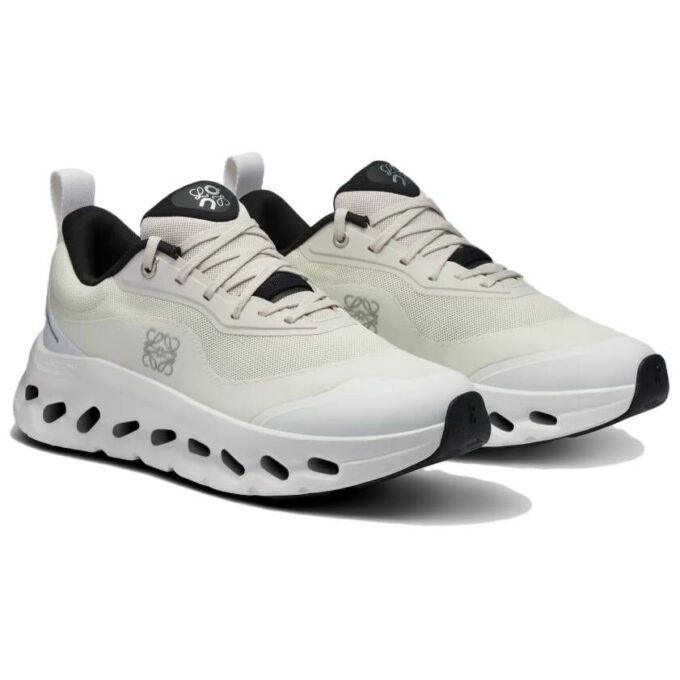 On Running x LOEWE Cloudtilt 2 &laquo;Sand White&raquo;