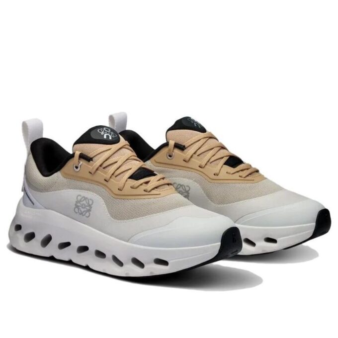 On Running x LOEWE Cloudtilt 2 &laquo;Tan White&raquo;