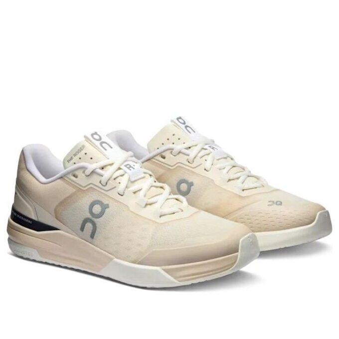 The Roger Advantage Pro &laquo;Cream Black&raquo;