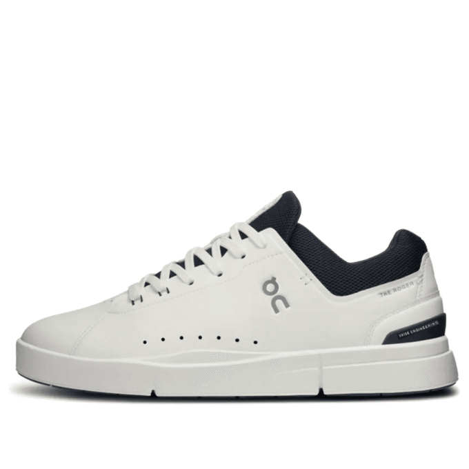 The Roger Advantage &laquo;White Midnight&raquo;