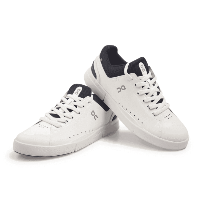 The Roger Advantage &laquo;White Midnight&raquo;
