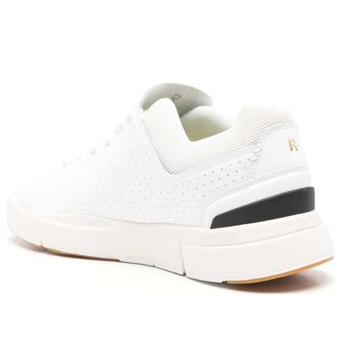 The Roger Centre Court &laquo;White Black&raquo;